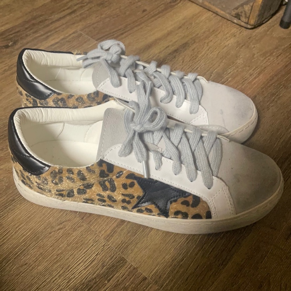 Star sneakers
